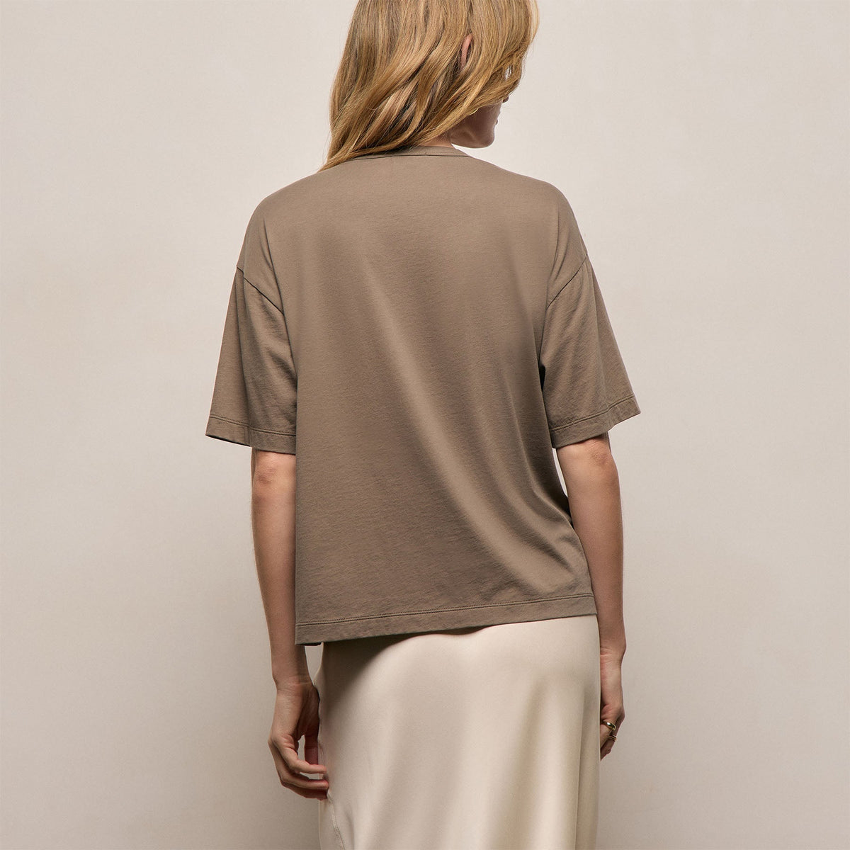 Lightweight Luxe Jersey Tee in Light Olive | James Perse Los Angeles