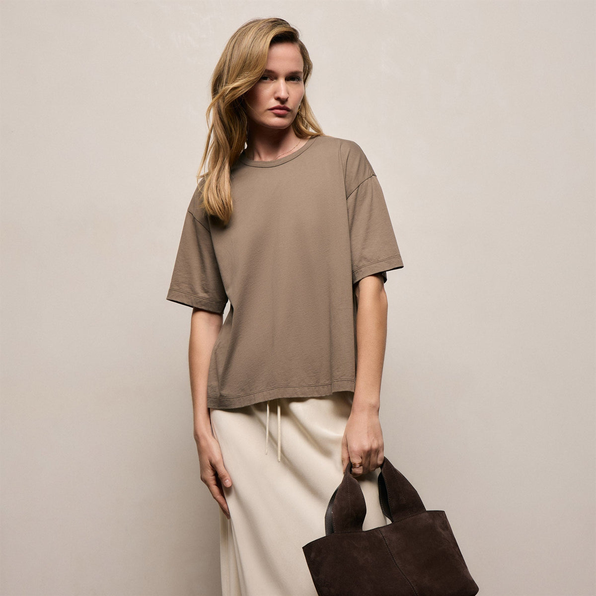 Lightweight Luxe Jersey Tee in Light Olive | James Perse Los Angeles