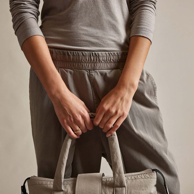 Single Pleat Relaxed Pant in Dapple Pigment | James Perse Los Angeles