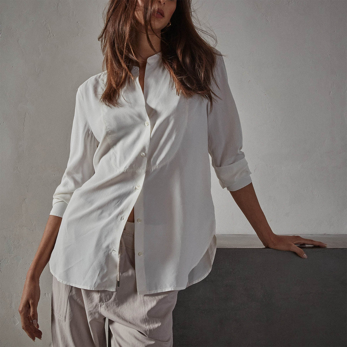 Tuxedo Shirt in Off White | James Perse Los Angeles