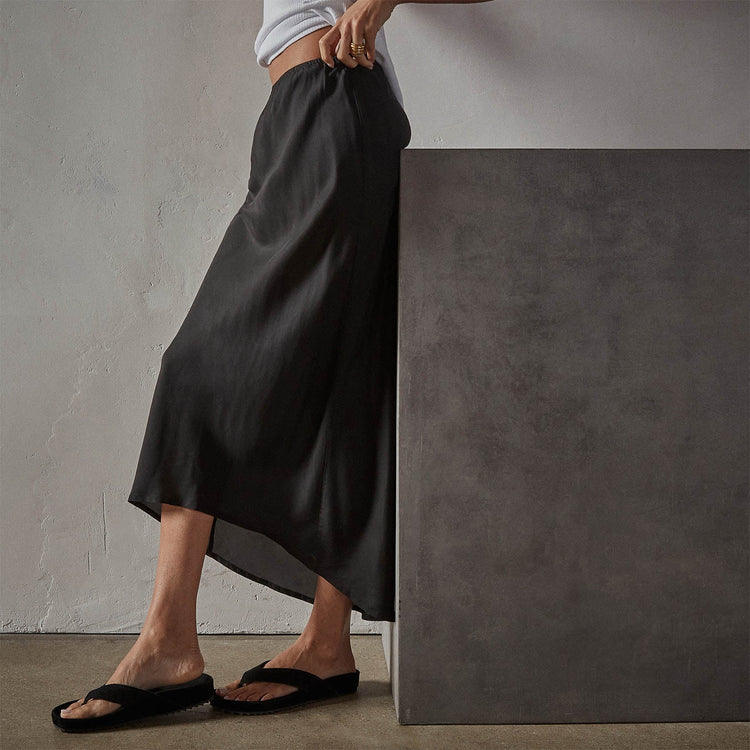 High Low A Line Skirt in Black | James Perse Los Angeles