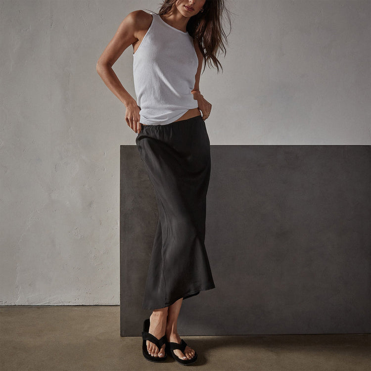 High Low A Line Skirt in Black | James Perse Los Angeles