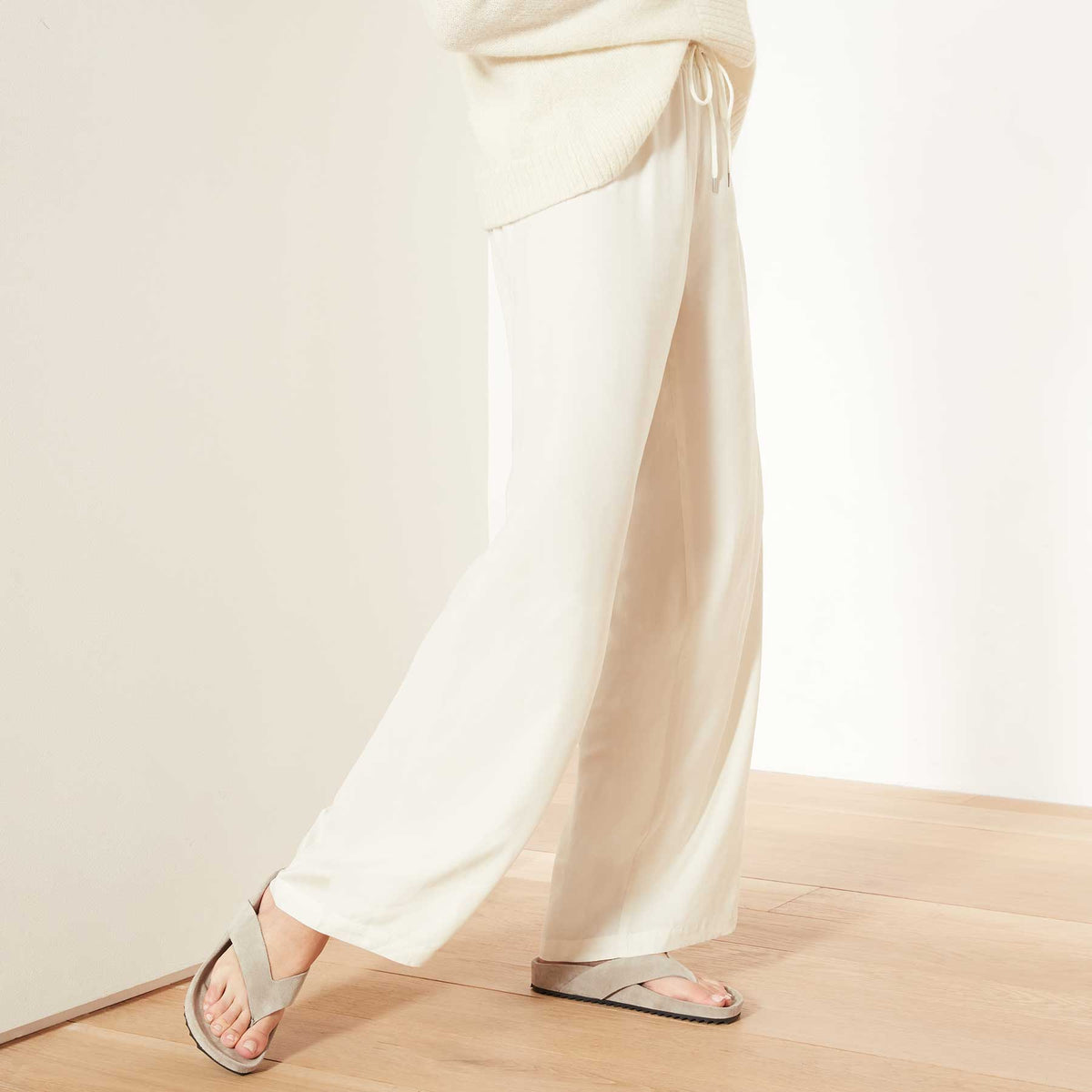 Micro Suede Pull On Pant - Alabaster | James Perse Los Angeles