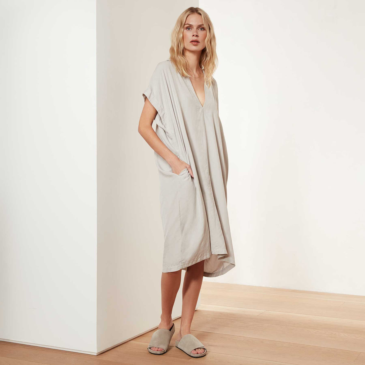 Micro Suede Relaxed Hooded Dress - Silver | James Perse Los Angeles