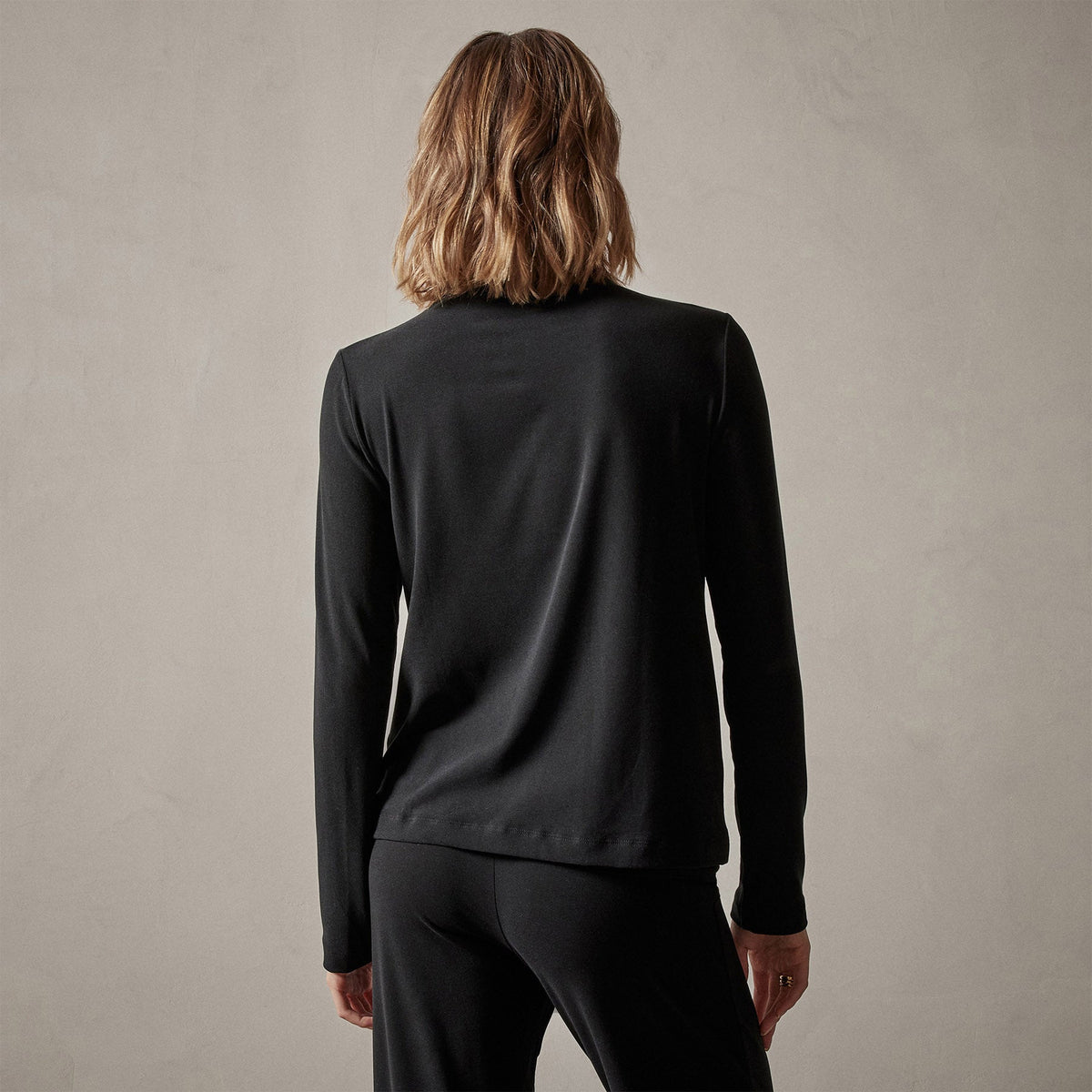 Sueded Stretch Turtleneck in Black | James Perse Los Angeles