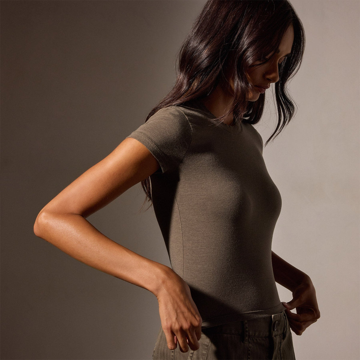 Short Sleeve Cropped Tee in Army Green | James Perse Los Angeles