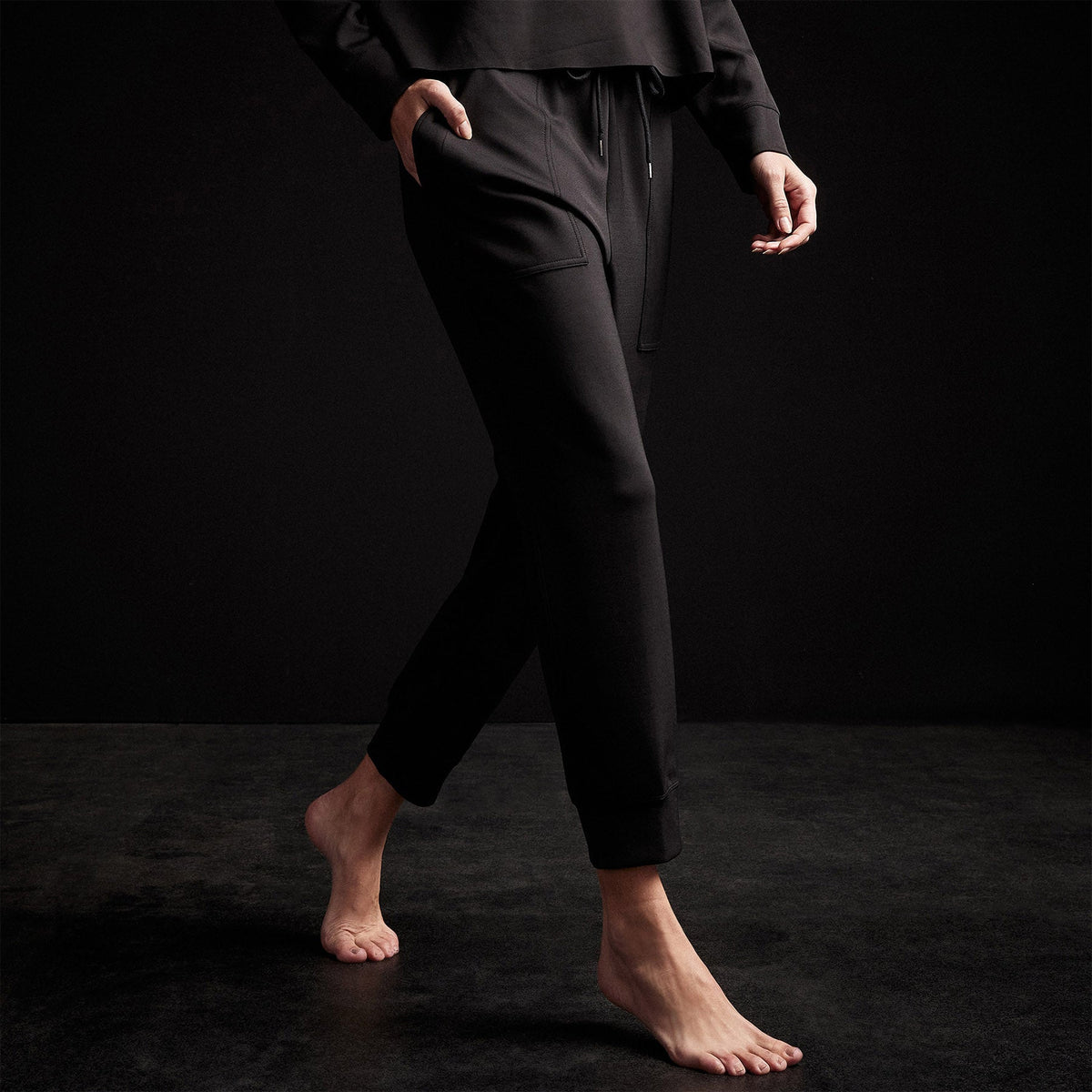 Double Knit Sweatpant in Black | James Perse Los Angeles