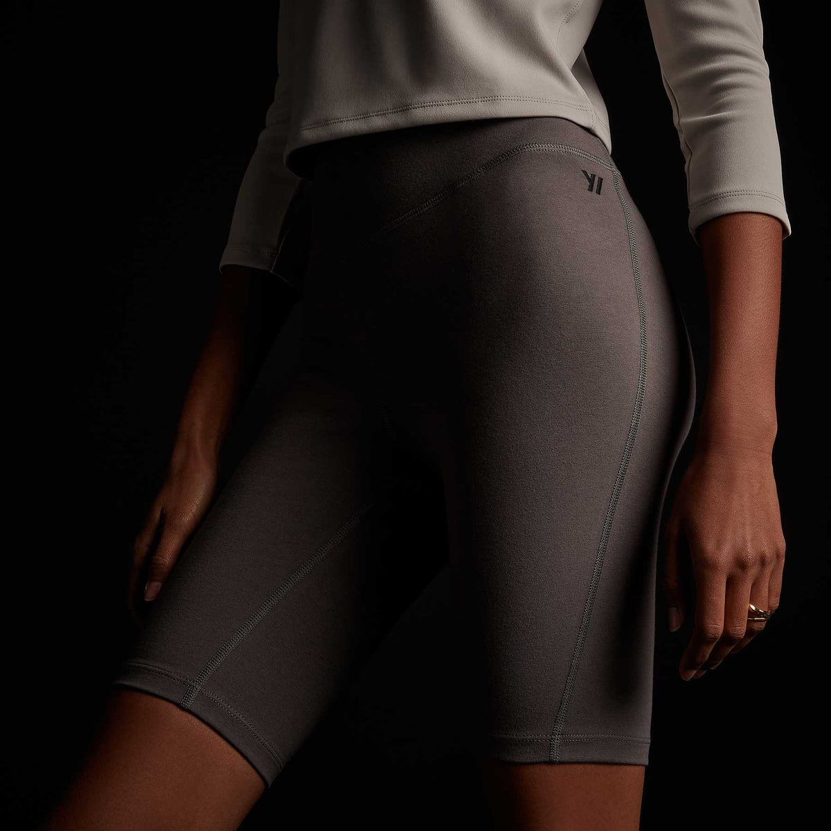 Spiral Seam Short in Burro | James Perse Los Angeles