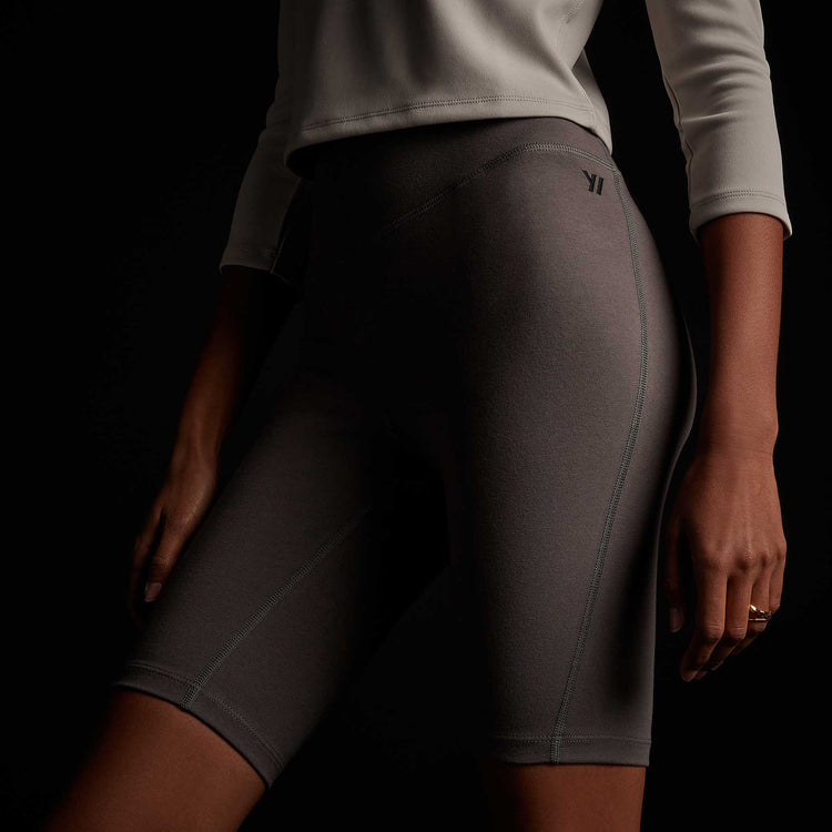 Spiral Seam Short in Burro | James Perse Los Angeles