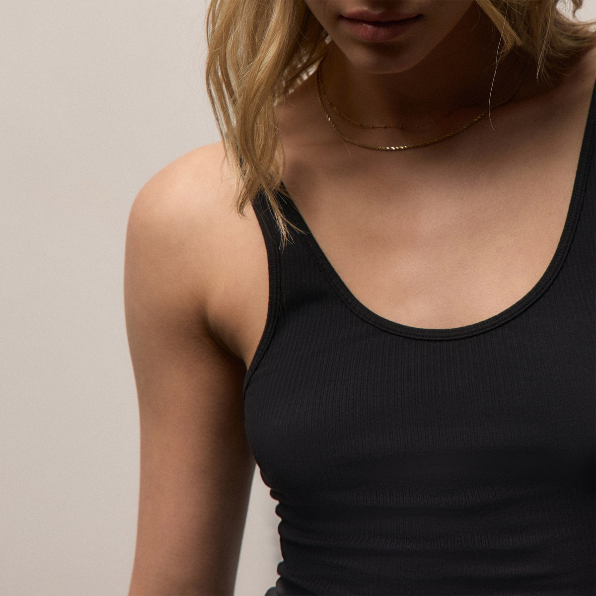 Ribbed Daily Tank in Black | James Perse Los Angeles