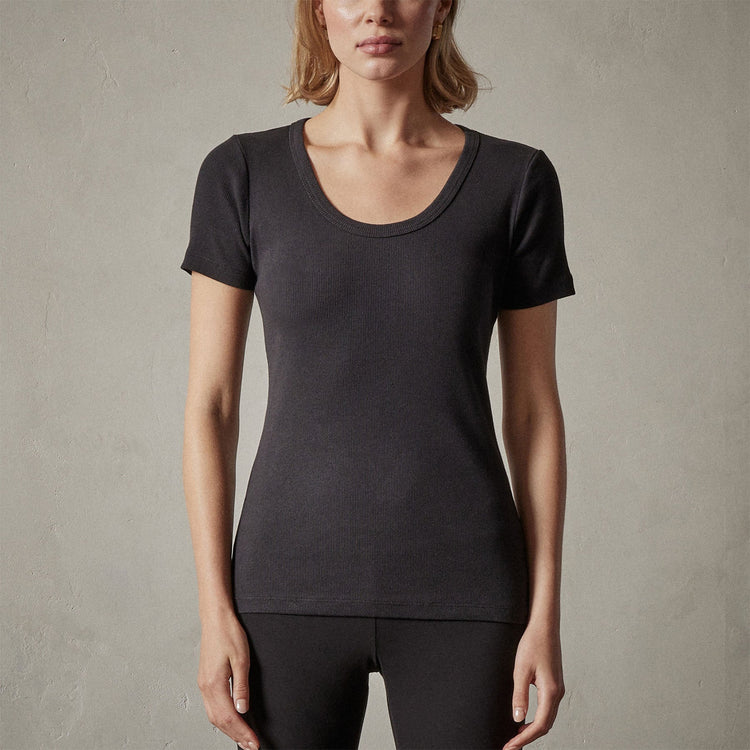 U Neck Short Sleeve  Tee in Black | James Perse Los Angeles