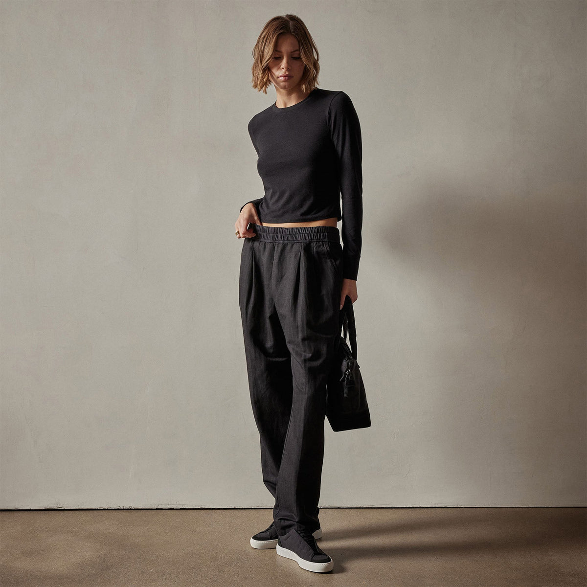 Double Pleat Trouser in Black | James Perse Los Angeles