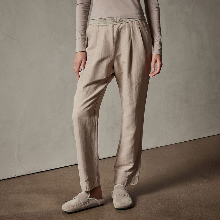Double Pleat Trouser in Toast Pigment | James Perse Los Angeles
