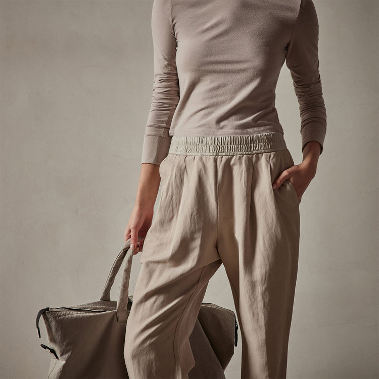Double Pleat Trouser in Toast Pigment | James Perse Los Angeles