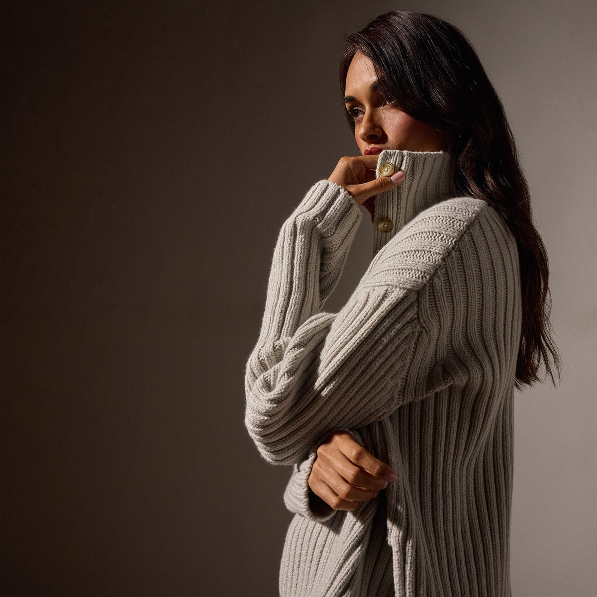 Organic Cotton Funnel Neck in Salt | James Perse Los Angeles