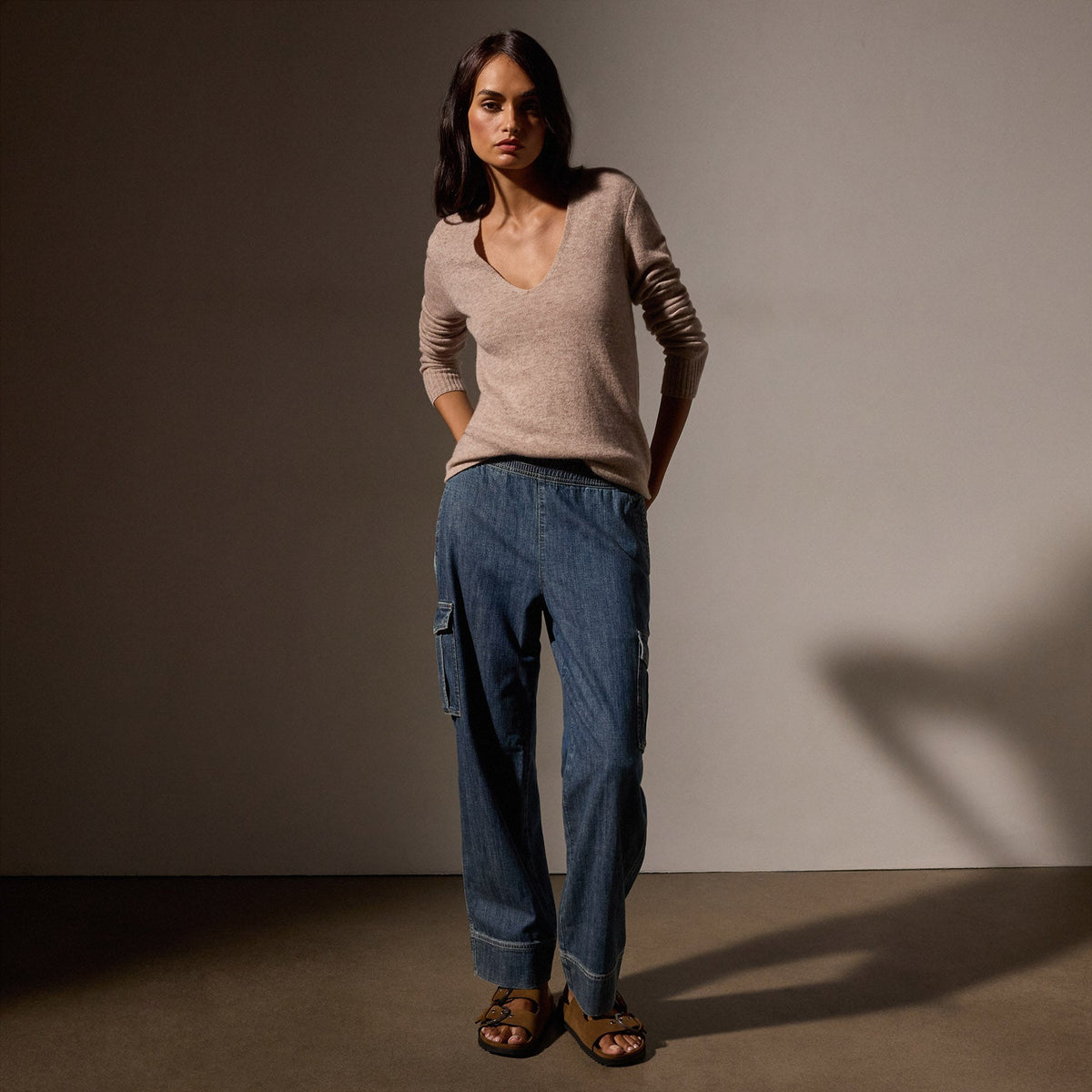 Soft Featherweight Cashmere Deep V Sweater in Coyote | James Perse Los Angeles
