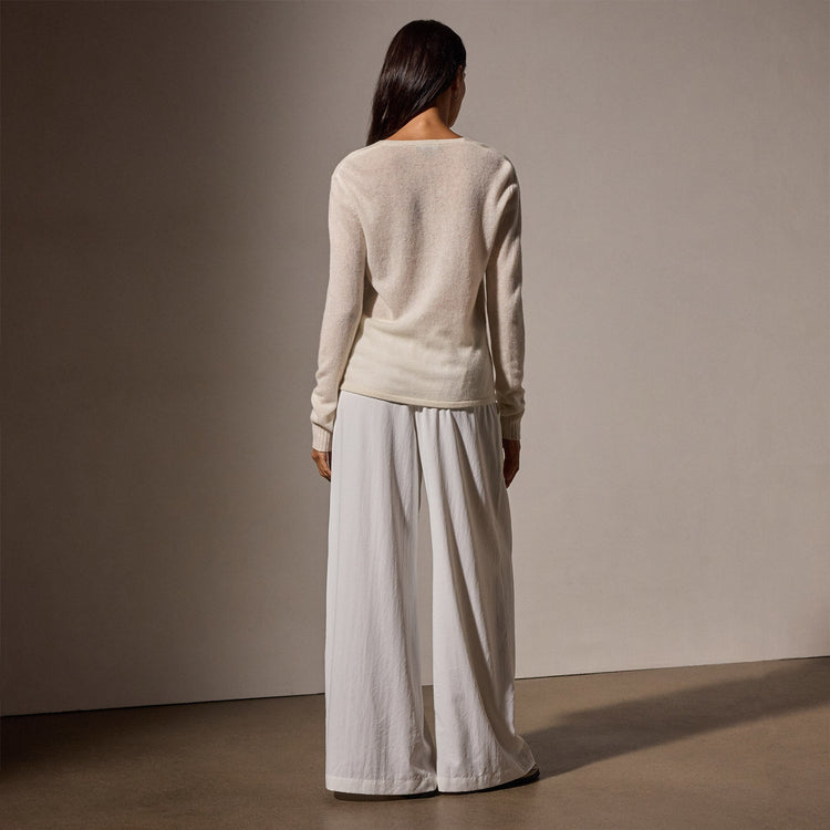 Soft Featherweight Cashmere Deep V Sweater in Oyster | James Perse Los Angeles