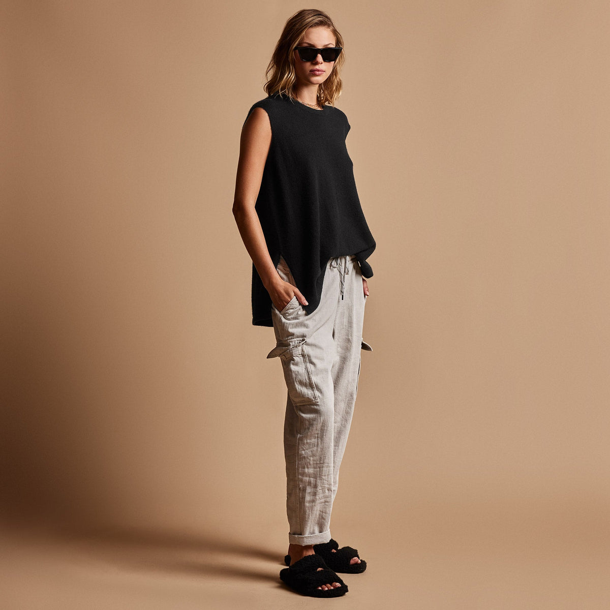 Organic Slub Cotton Cargo Pant in Salt Pigment | James Perse Los Angeles