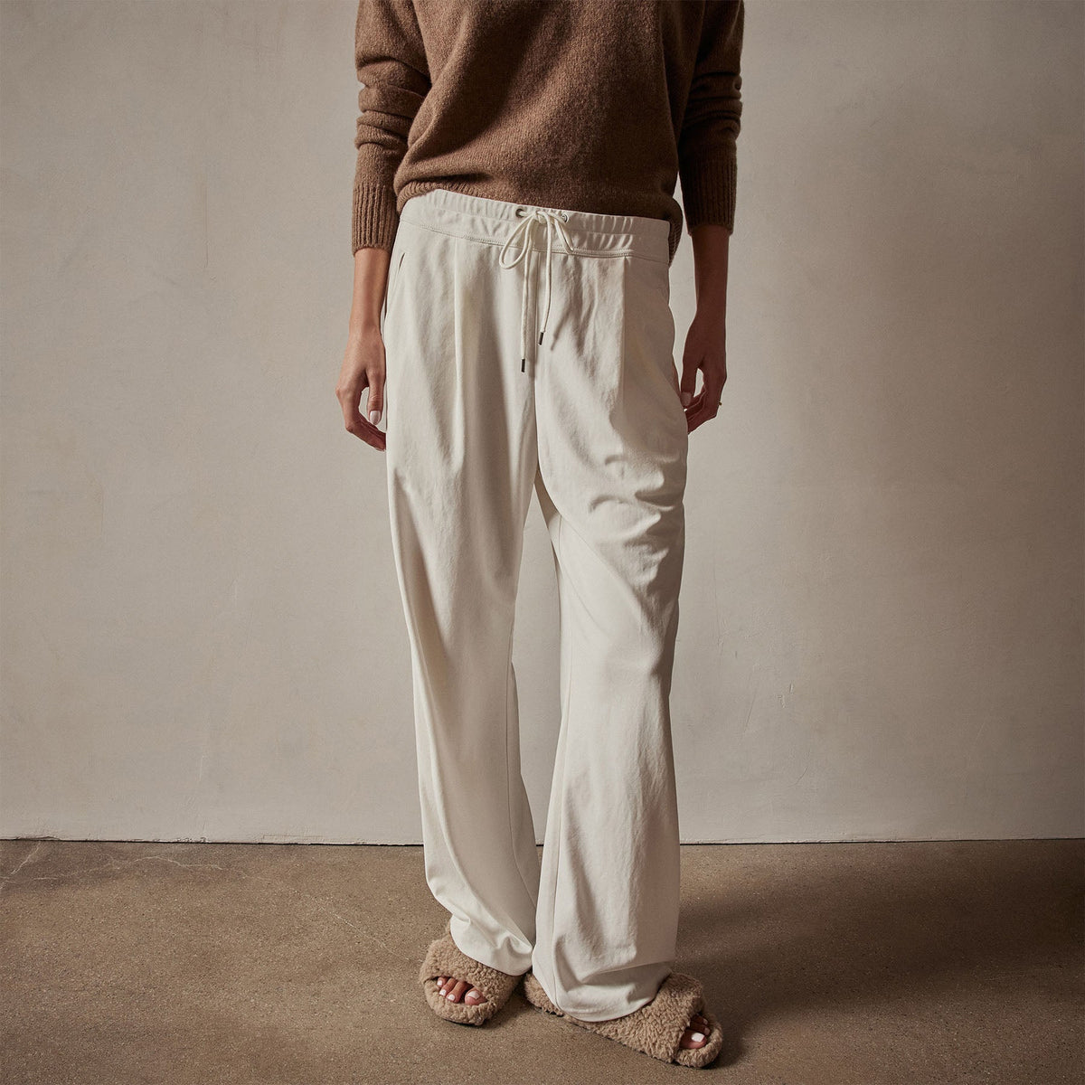 Single Pleat Knit Dress Pant in Ivory | James Perse Los Angeles