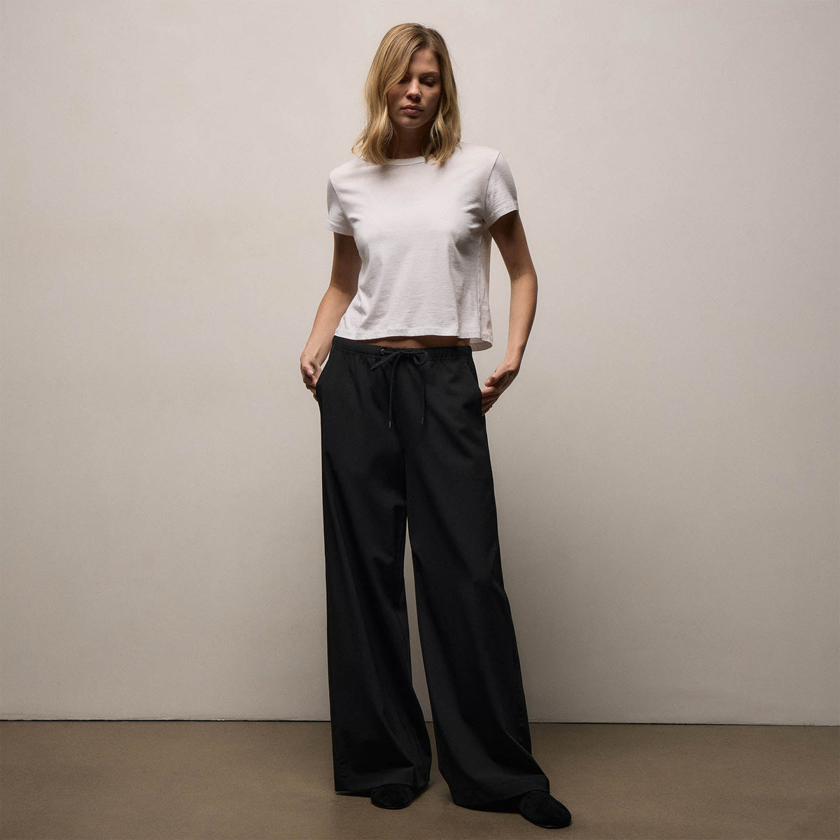 Stretch Wool Wide Leg in Black | James Perse Los Angeles
