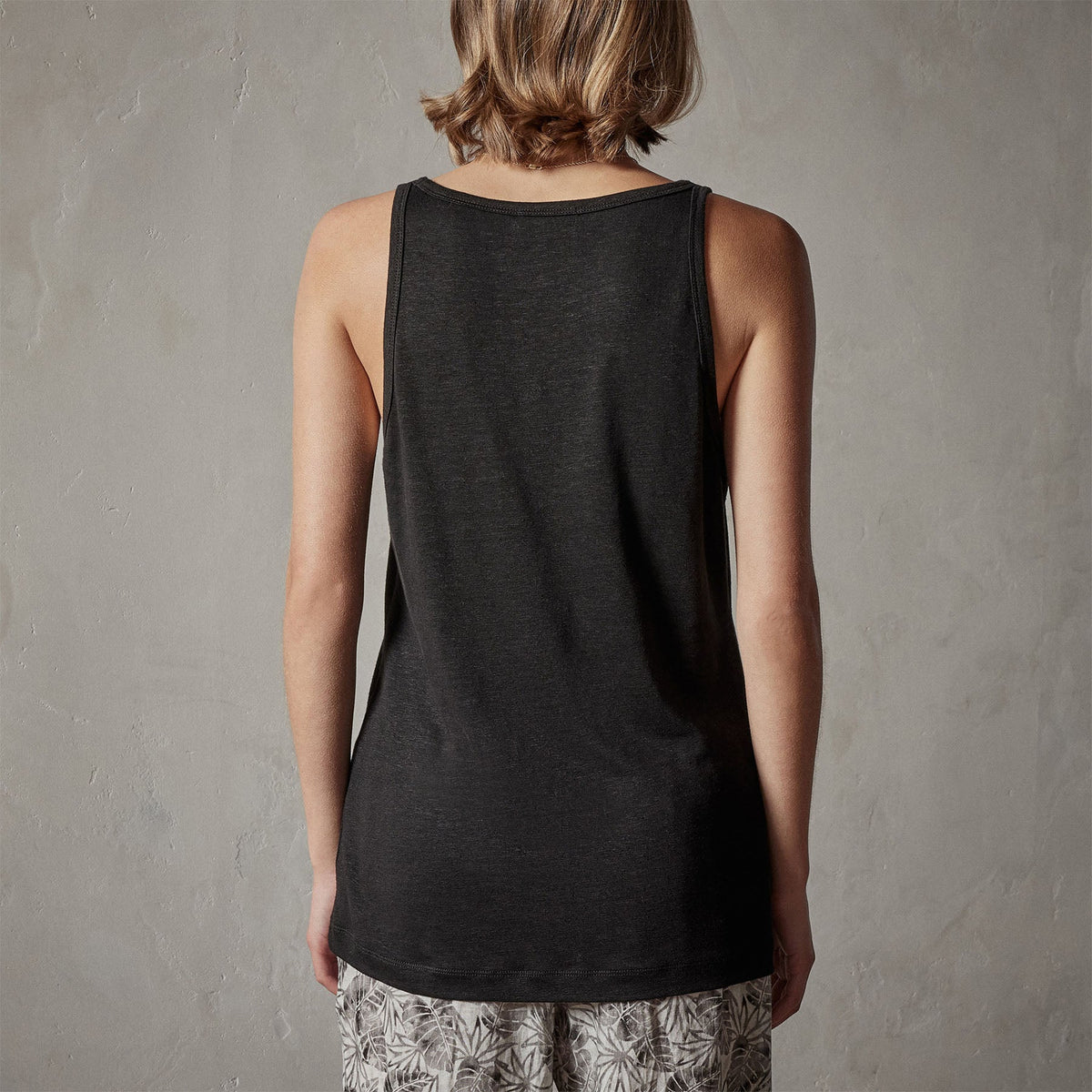 Linen Jersey Tank in Black | James Perse Los Angeles