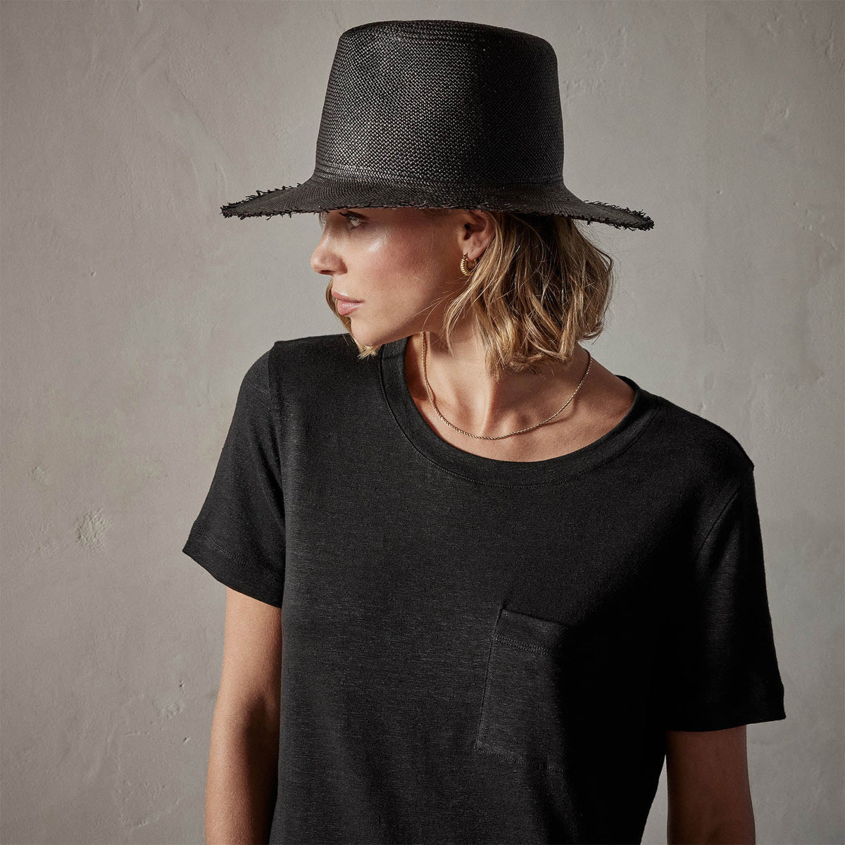 Linen Jersey Pocket Tee in Black | James Perse Los Angeles