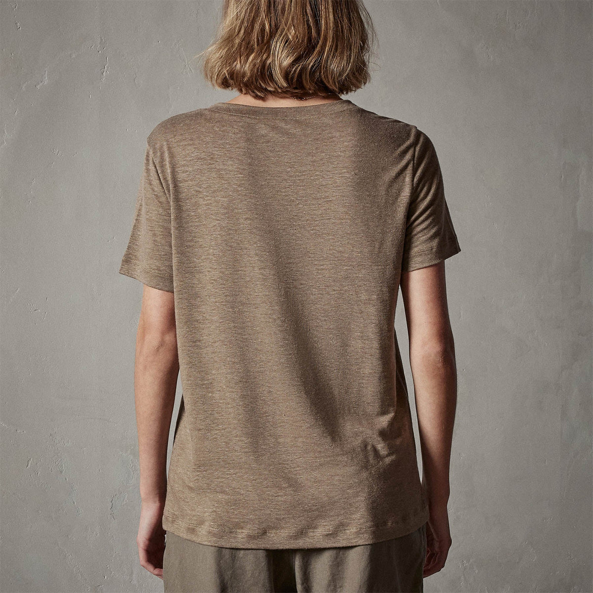 Linen Jersey Pocket Tee in Old Gold | James Perse Los Angeles