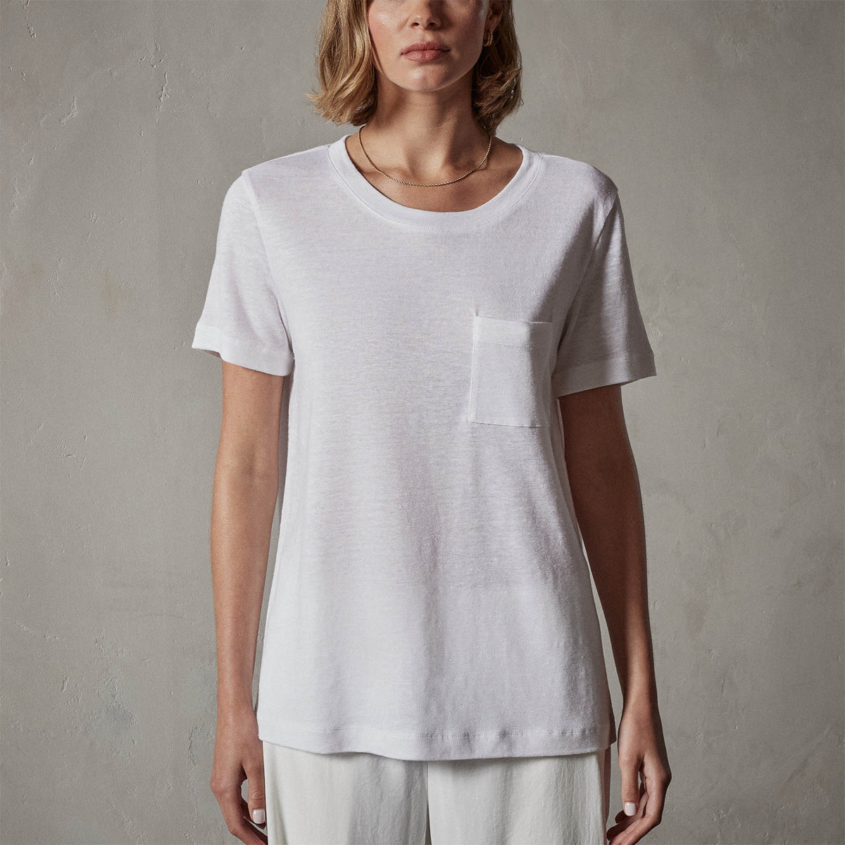 Linen Jersey Pocket Tee in White | James Perse Los Angeles
