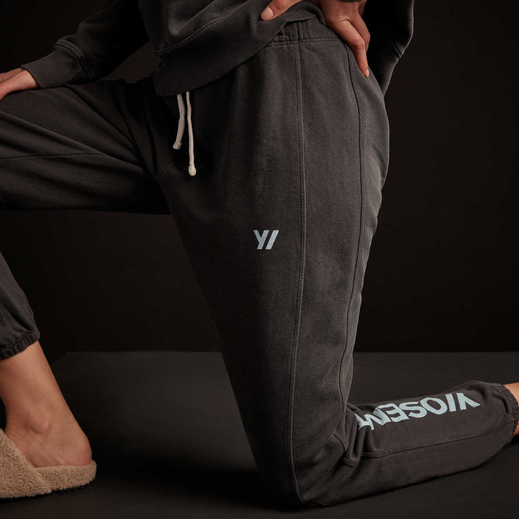 Y/OSEMITE Classic French Terry Sweatpant - Carbon Pigment/Calistoga | James Perse Los Angeles