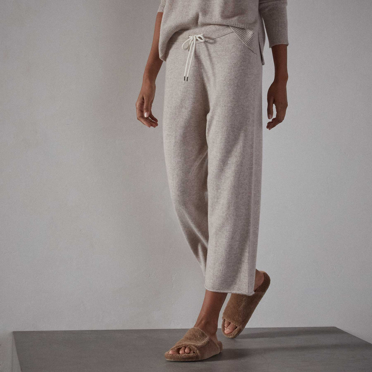 Recycled Cashmere Cropped Pant in Stone | James Perse Los Angeles