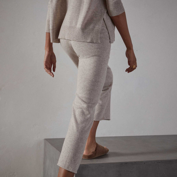 Recycled Cashmere Cropped Pant in Stone | James Perse Los Angeles
