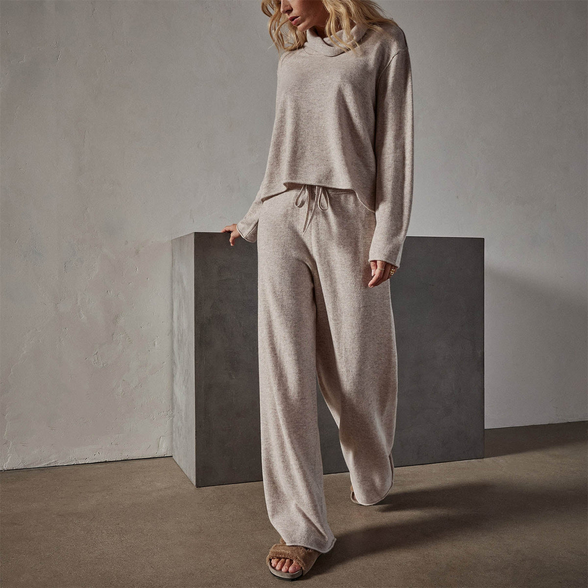 Recycled Cashmere Wide Leg Pant in Stone | James Perse Los Angeles