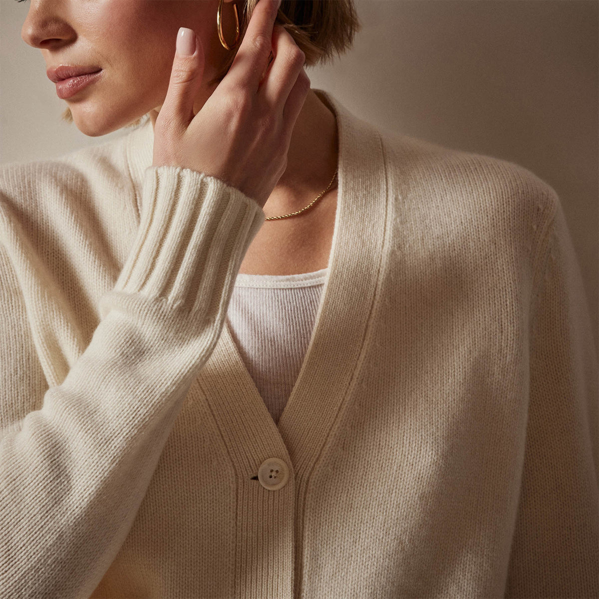 Shrunken Recycled Cashmere Cardigan in Ivory | James Perse Los Angeles