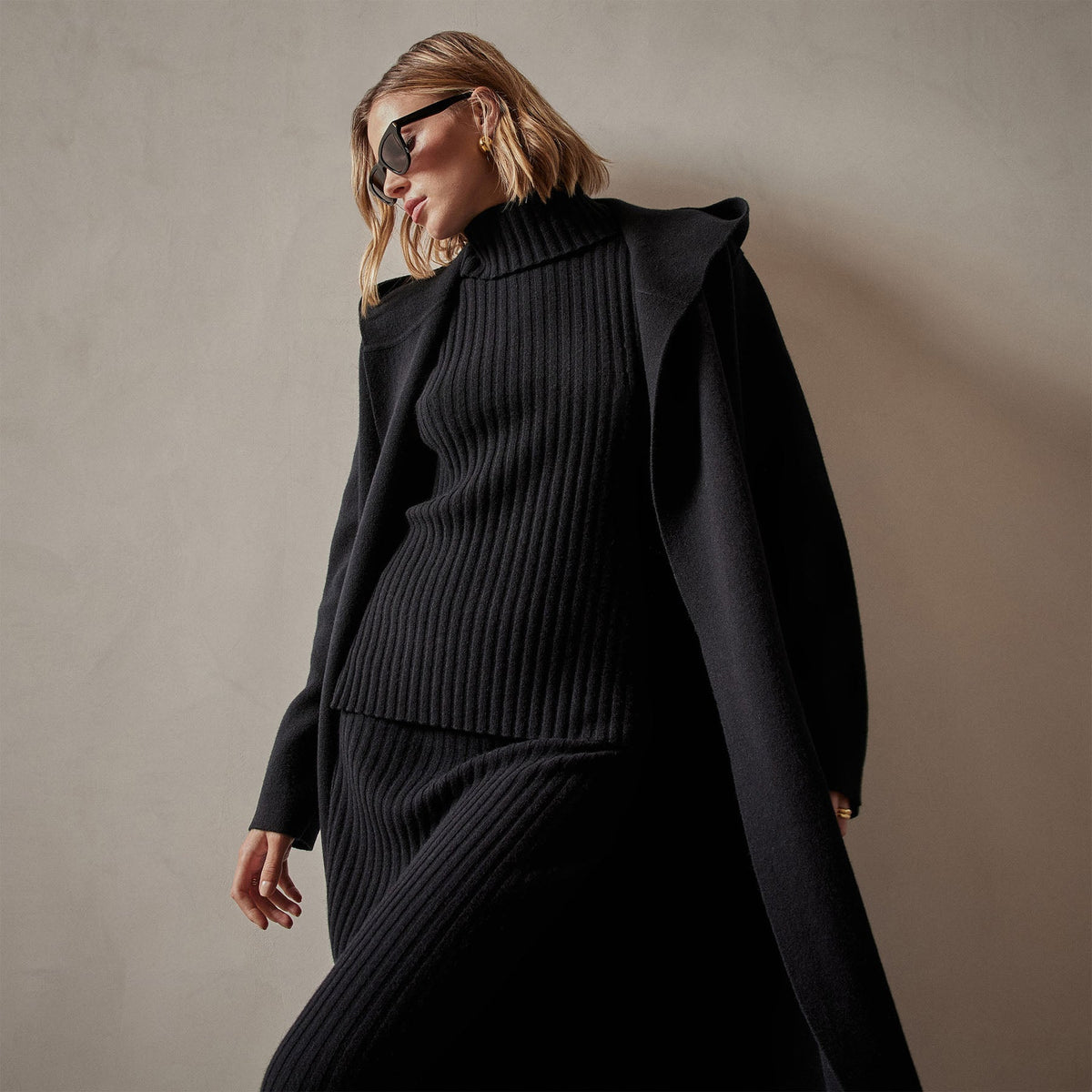 Cashmere Hooded Coat in Black | James Perse Los Angeles