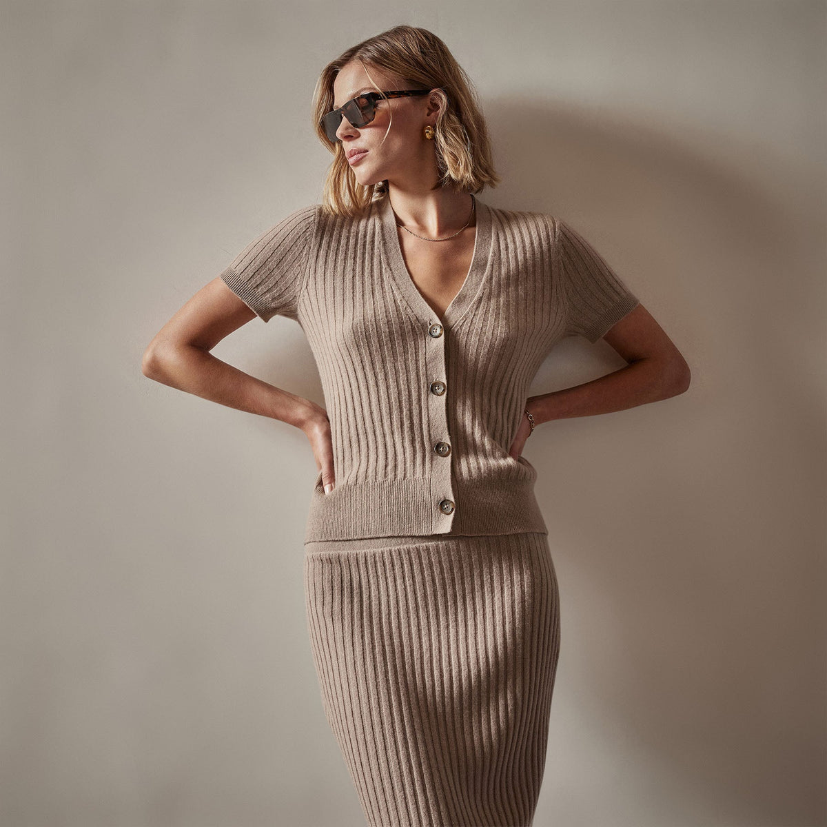 Ribbed Cashmere Cardigan in Mocha | James Perse Los Angeles