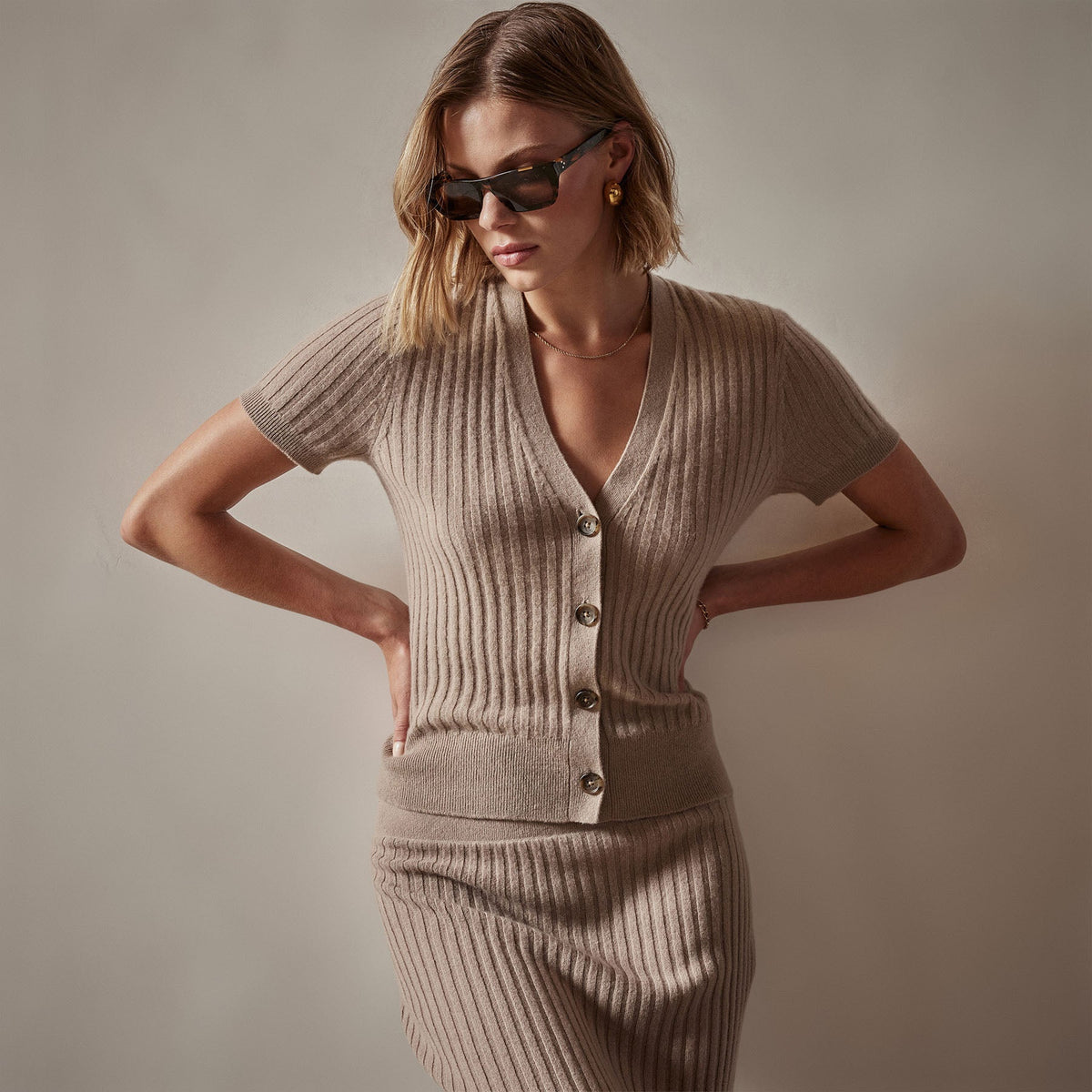 Ribbed Cashmere Cardigan in Mocha | James Perse Los Angeles