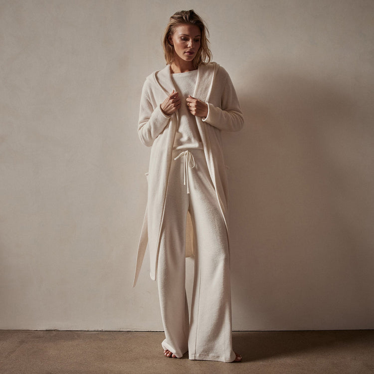 Recycled Cashmere Hooded Robe in Ivory | James Perse Los Angeles
