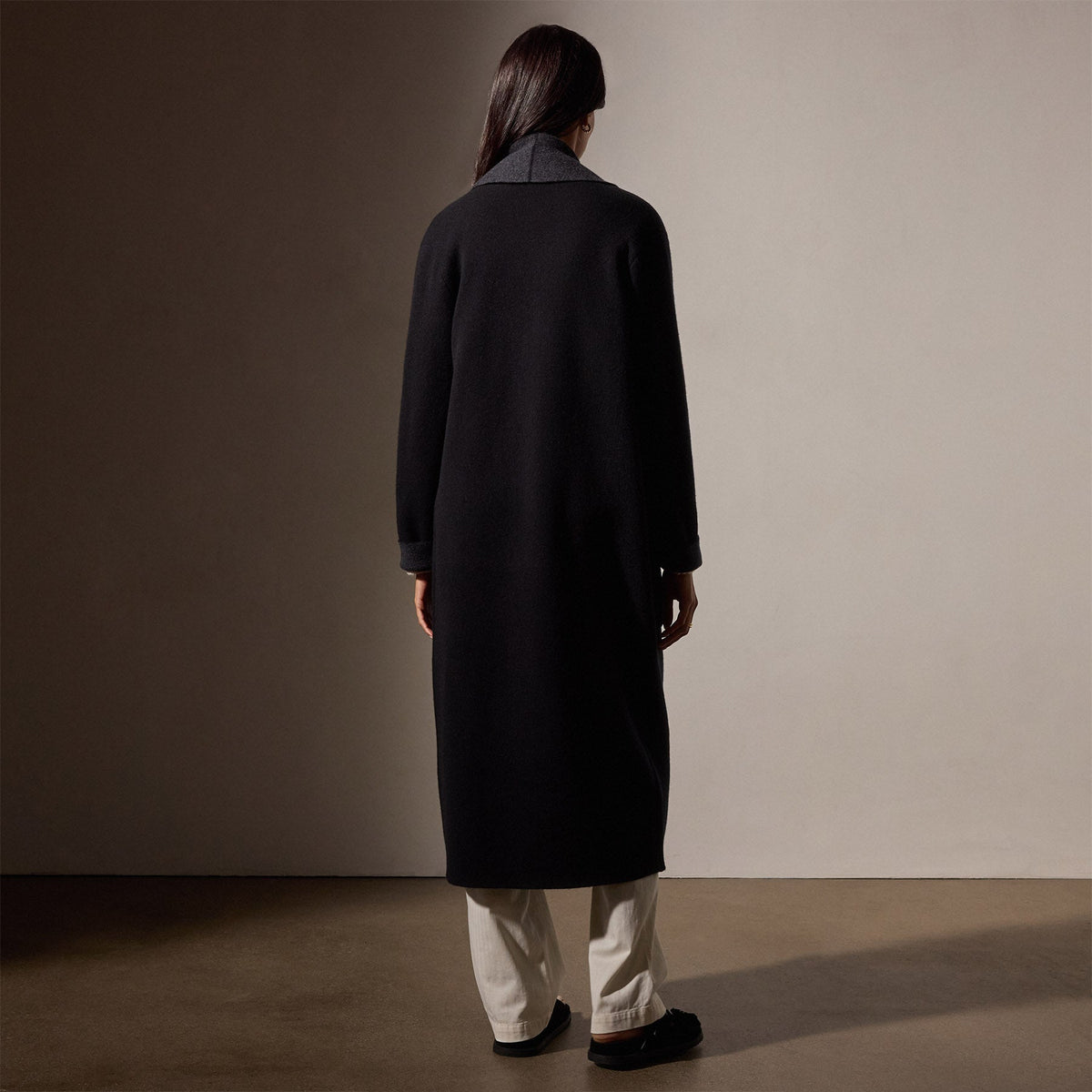 Double Bed Cashmere Shawl Collar Coat in Black/Coal | James Perse Los Angeles