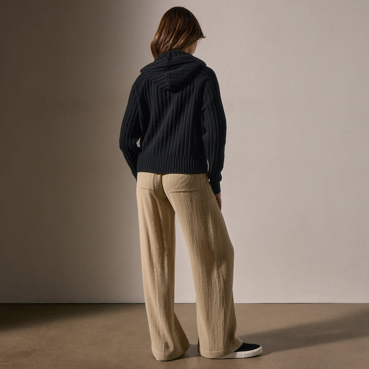 Cashmere Wide Ribbed Hoodie in Black | James Perse Los Angeles