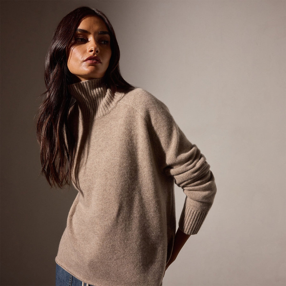 Recycled Cashmere Funnel Neck in Coyote | James Perse Los Angeles