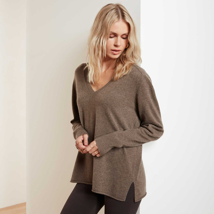 Recycled Cashmere V Neck Sweater - Brown Stone | James Perse Los Angeles