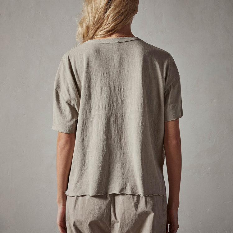 Jersey Relaxed Fit Pocket Tee in String Pigment | James Perse Los Angeles 