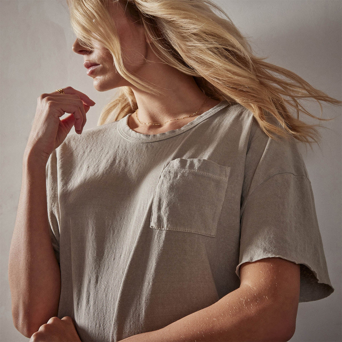 Jersey Relaxed Fit Pocket Tee in String Pigment | James Perse Los Angeles 