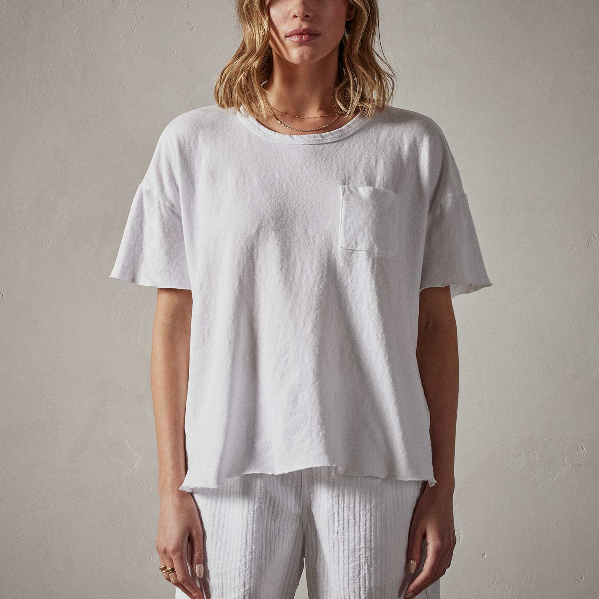 Jersey Relaxed Fit Pocket Tee in White | James Perse Los Angeles 