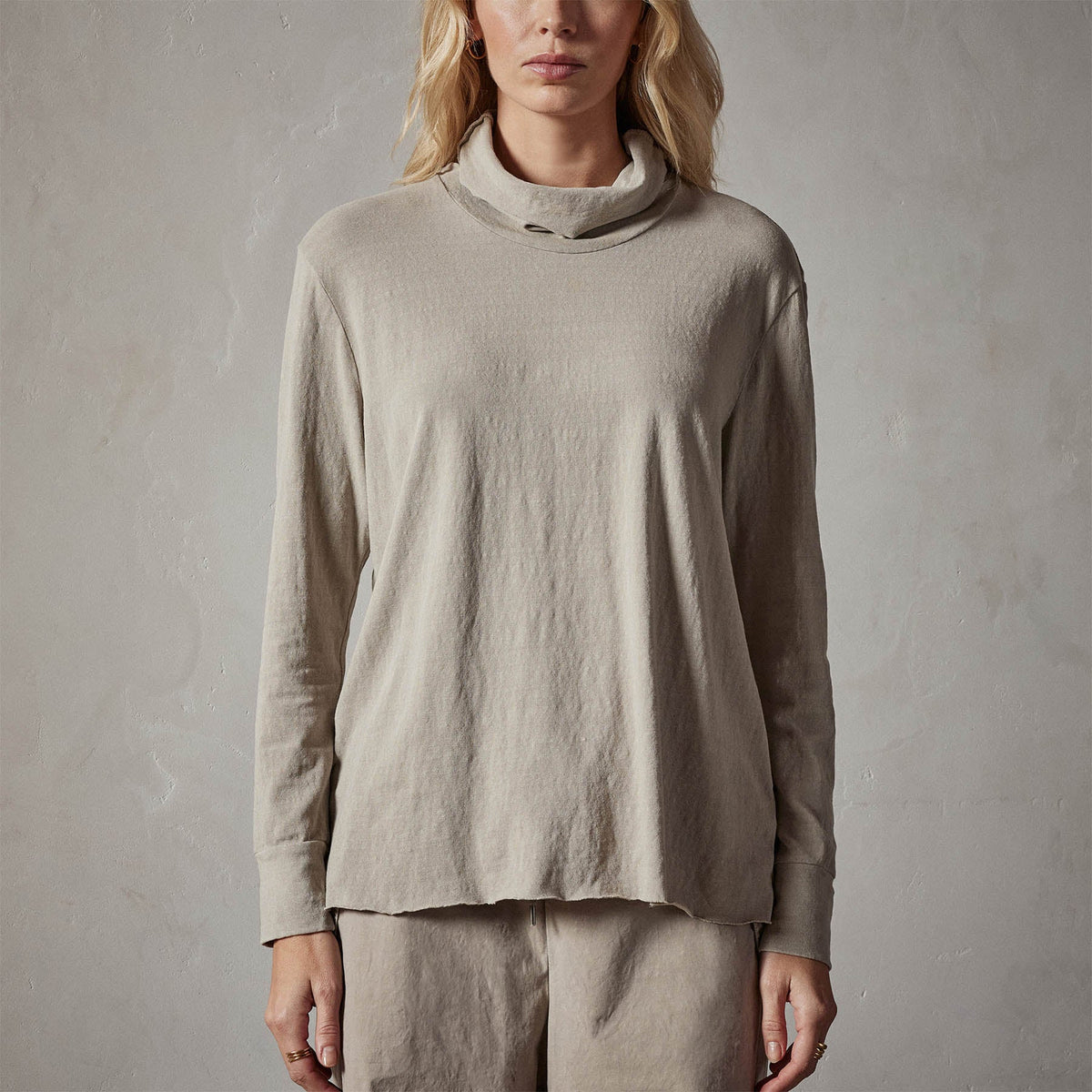 Jersey Oversized Funnel Neck in String Pigment | James Perse Los Angeles 