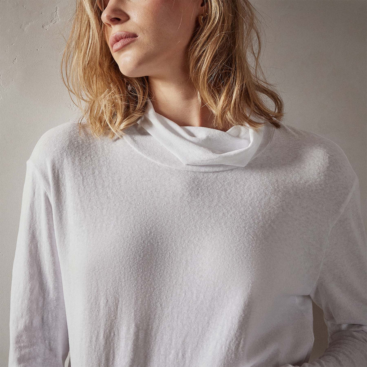 jersey oversized funnel neck white wrbj3836 | James Perse Los Angeles 
