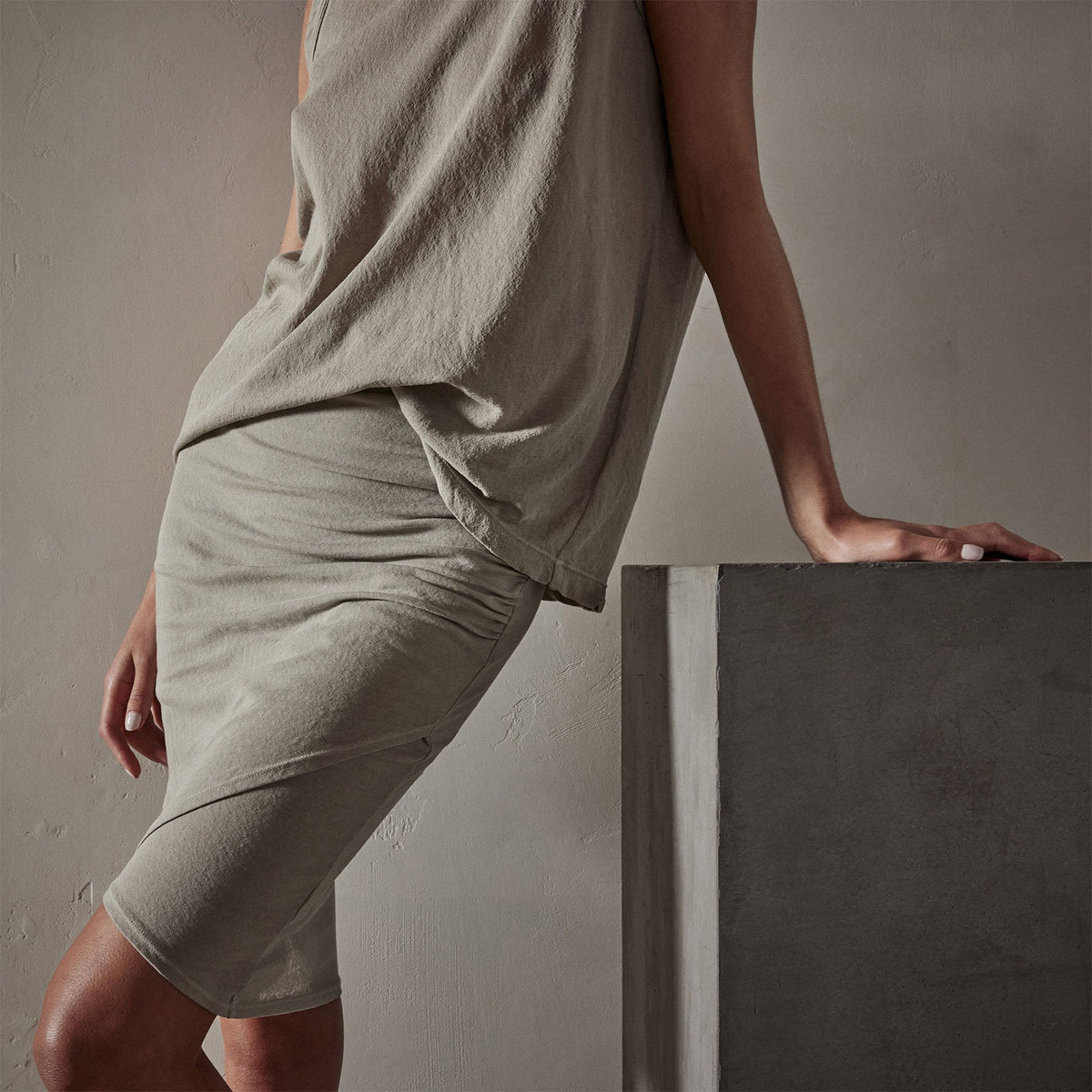 Horizon Skirt in Silt Pigment | James Perse Los Angeles