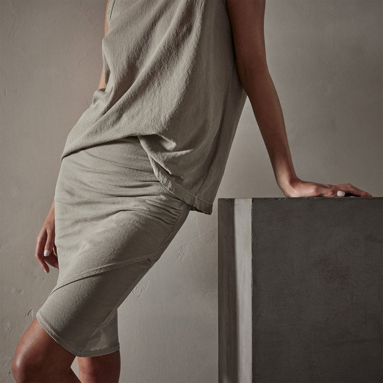 Horizon Skirt in Silt Pigment | James Perse Los Angeles