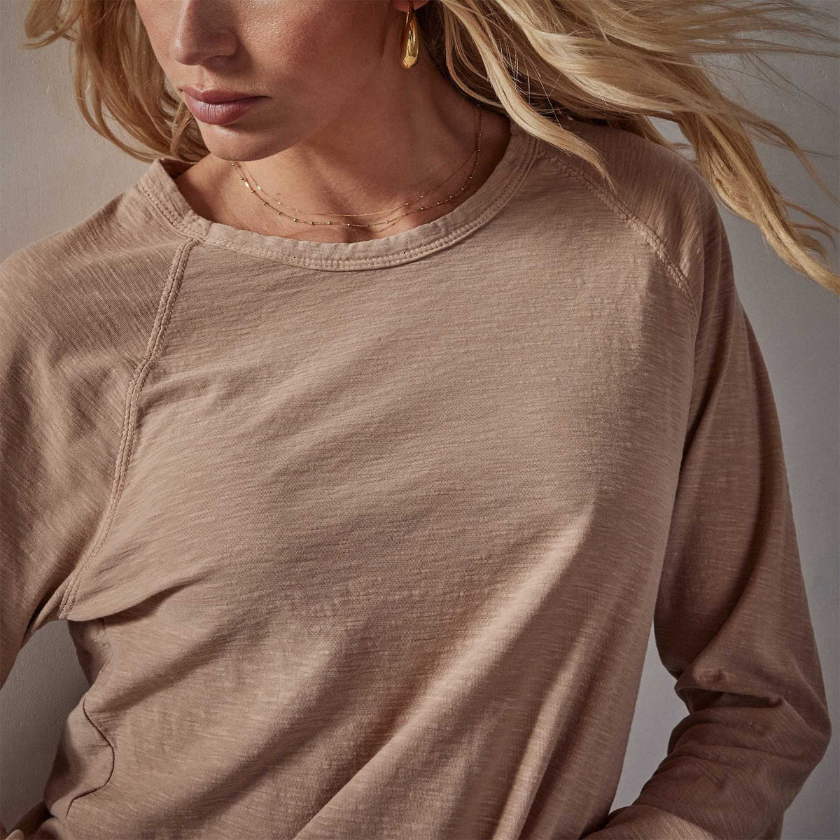 Inside Out Raglan Crew in Jodhpur Pigment | James Perse Los Angeles