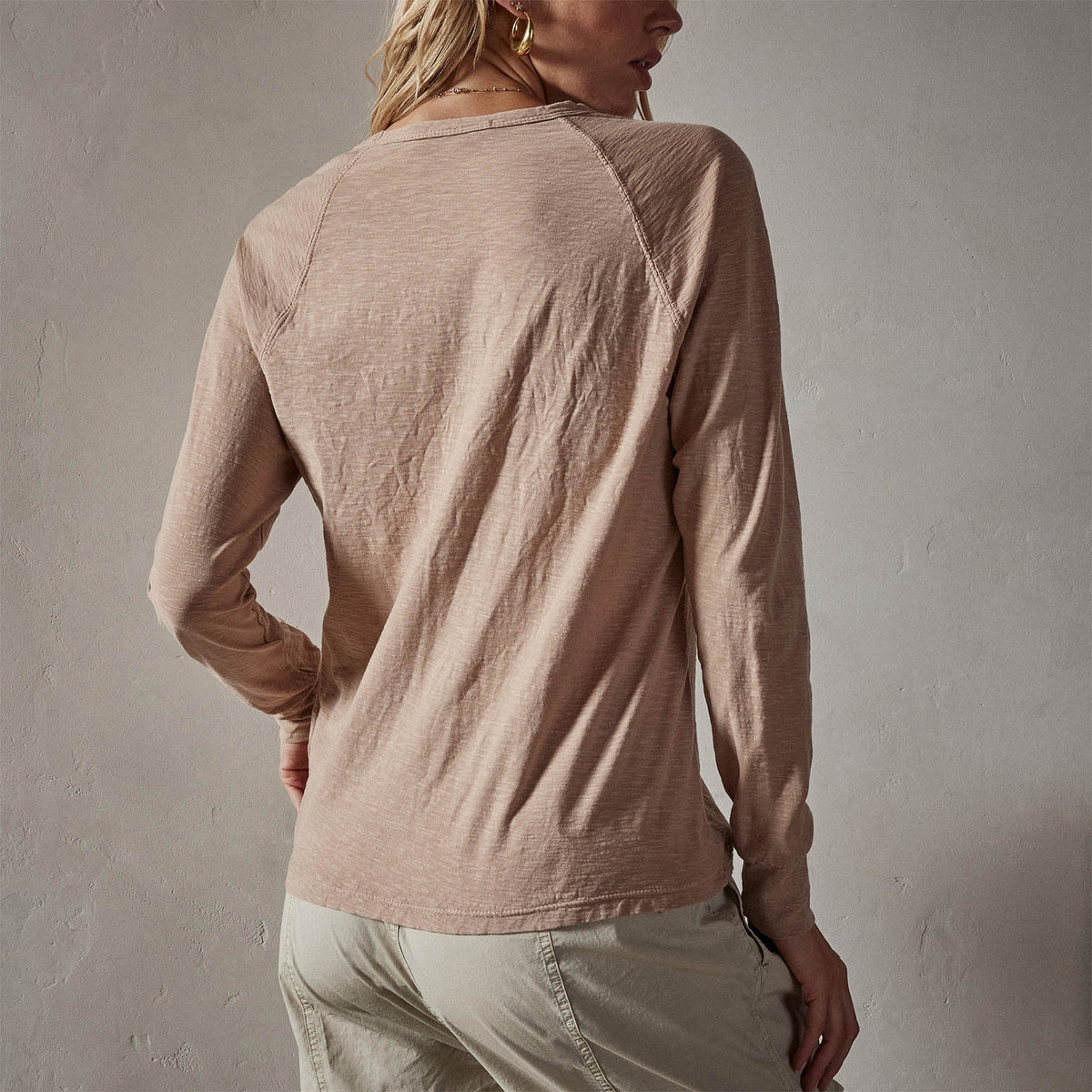 Inside Out Raglan Crew in Jodhpur Pigment | James Perse Los Angeles